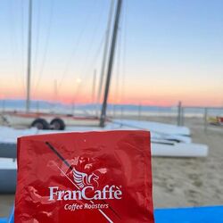 Al mare ⛱️🏊 d'inverno 
#specialtycoffee #coffeelover #filtercoffee
#v60